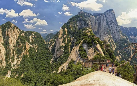 华山